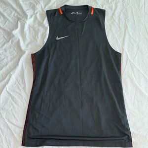 Nike men’s tank top size medium